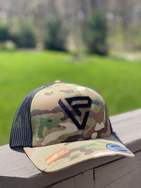 LIVN'PRESENT HAT Camo ( Snapback)